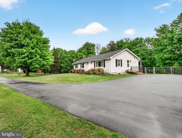 5601-C WOODVILLE RD, Mount Airy, MD 21771
