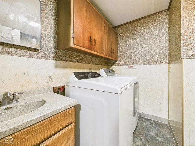 915 Hattie Drive, Anderson, IN 46013