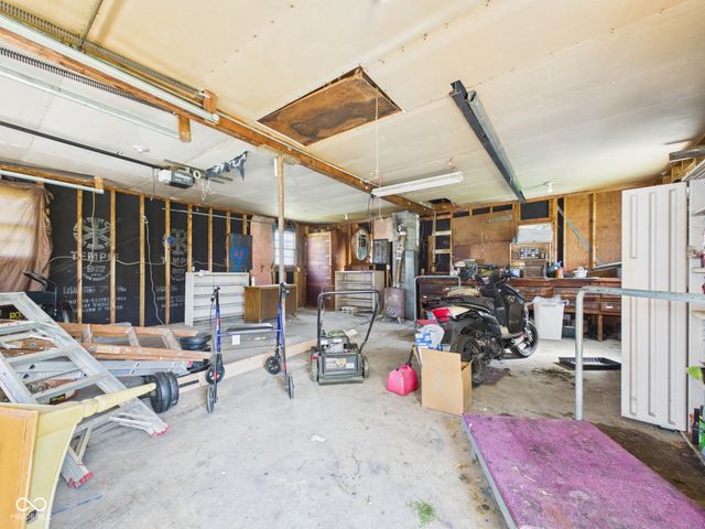 915 Hattie Drive, Anderson, IN 46013
