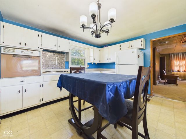 915 Hattie Drive, Anderson, IN 46013