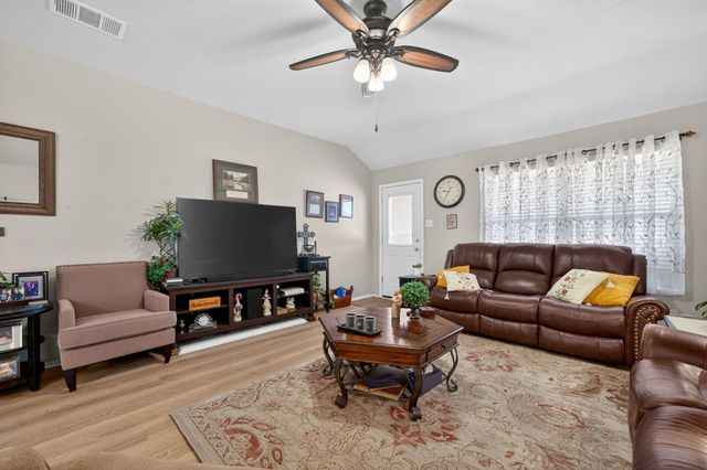 1007 Seminole Lane, Greenville, TX 75402