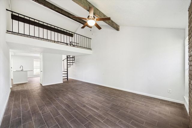 8628 Maplecrest Drive, Houston, TX 77099