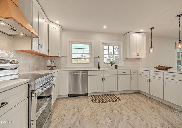 248 Dean Archer Road, Jonesborough, TN 37659