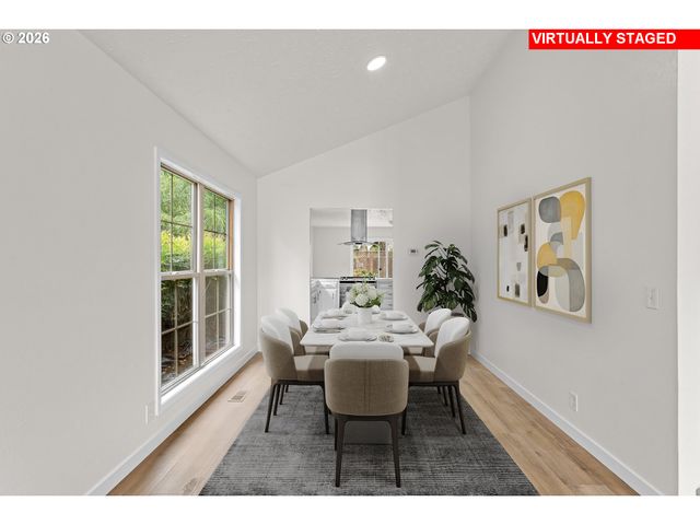 7206 N AMHERST St, Portland, OR 97203