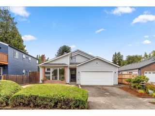 7206 N AMHERST St, Portland, OR 97203