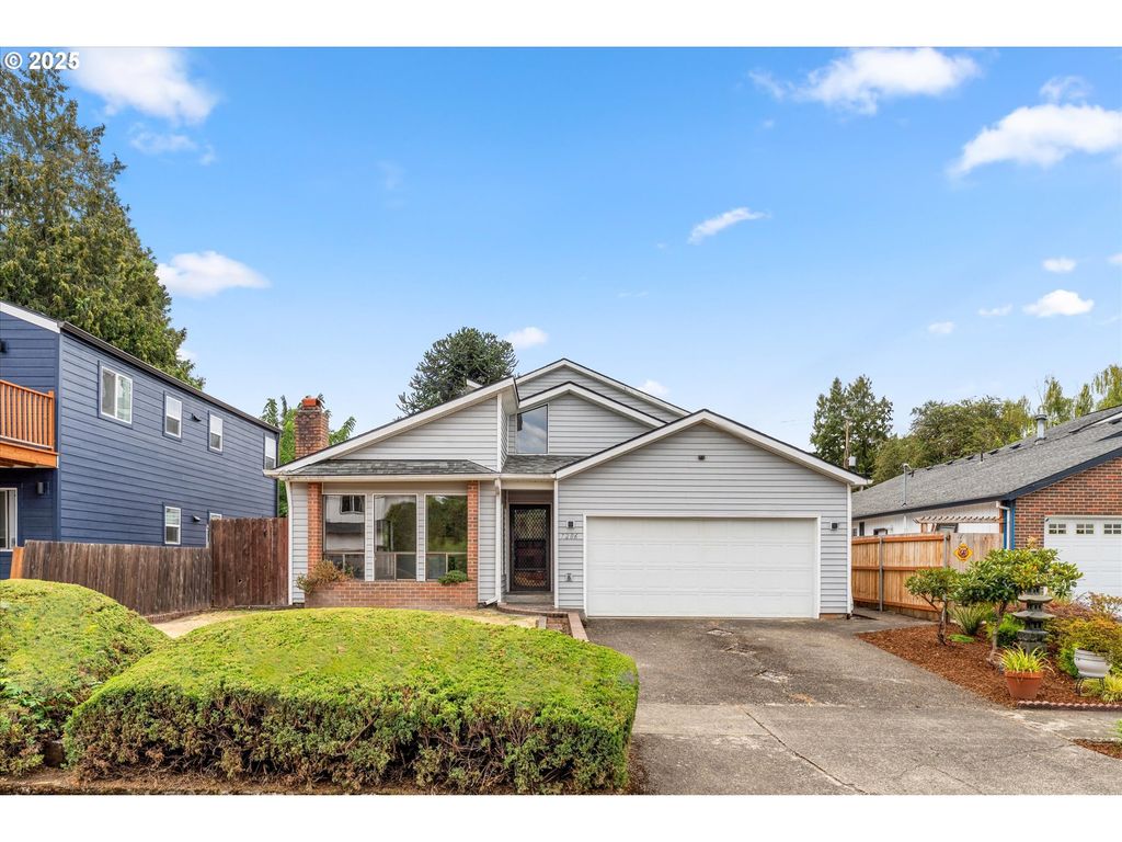 7206 N AMHERST St, Portland, OR 97203