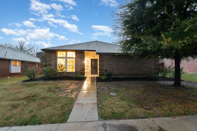 980 Mauve Drive, Lewisville, TX 75067