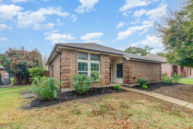 980 Mauve Drive, Lewisville, TX 75067
