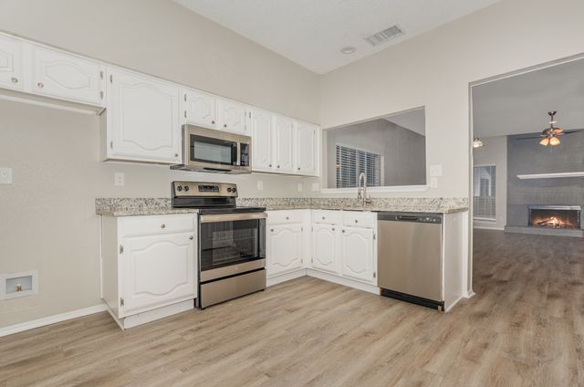 980 Mauve Drive, Lewisville, TX 75067