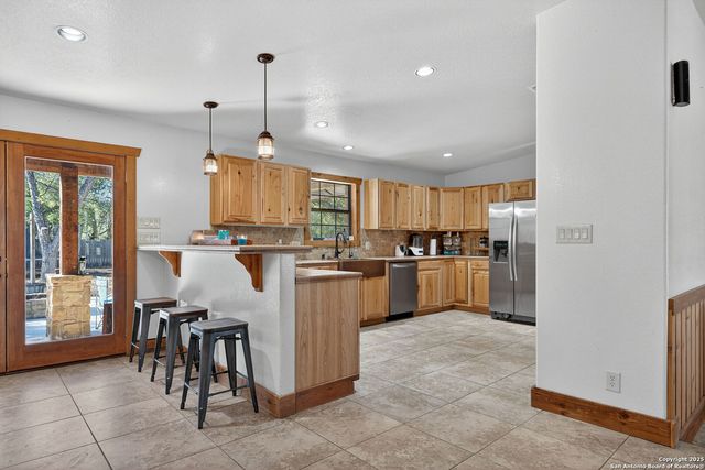 15326 Gross Lane, Lacoste, TX 78039