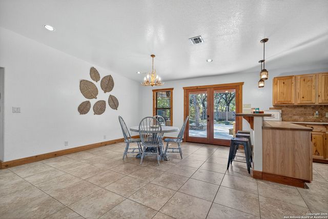 15326 Gross Lane, Lacoste, TX 78039