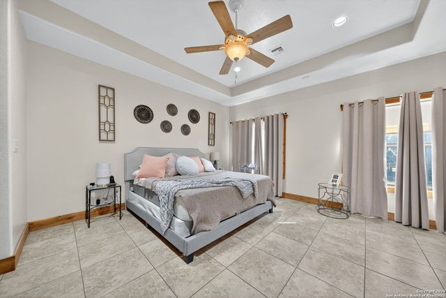 15326 Gross Lane, Lacoste, TX 78039