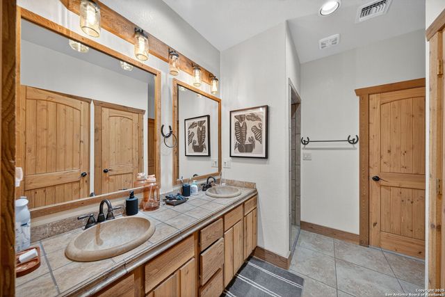 15326 Gross Lane, Lacoste, TX 78039