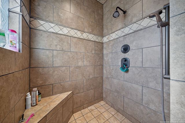 15326 Gross Lane, Lacoste, TX 78039