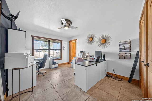 15326 Gross Lane, Lacoste, TX 78039