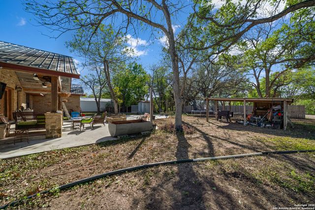 15326 Gross Lane, Lacoste, TX 78039