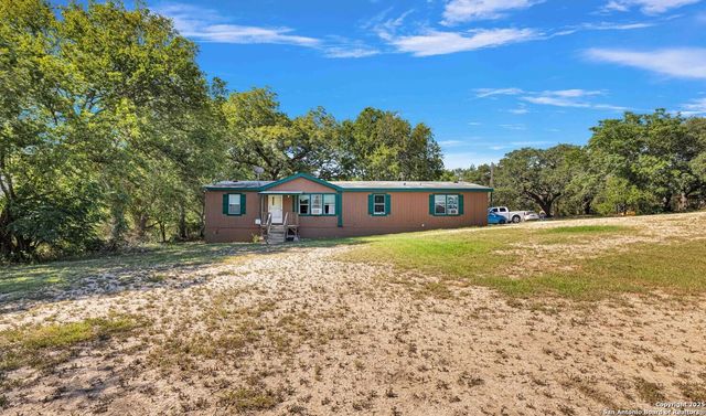 15326 Gross Lane, Lacoste, TX 78039