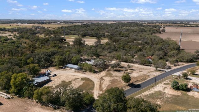 15326 Gross Lane, Lacoste, TX 78039