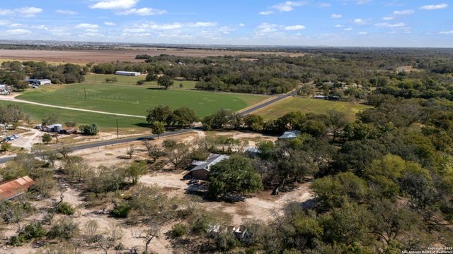 15326 Gross Lane, Lacoste, TX 78039