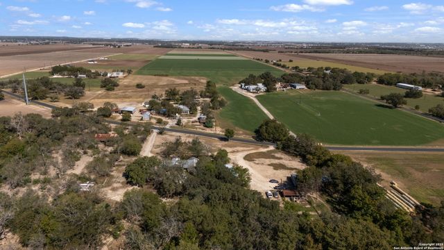 15326 Gross Lane, Lacoste, TX 78039