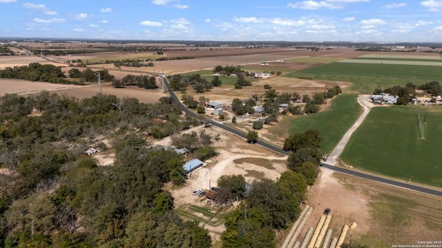 15326 Gross Lane, Lacoste, TX 78039