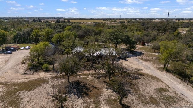 15326 Gross Lane, Lacoste, TX 78039