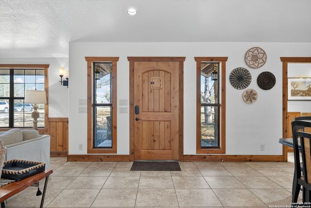 15326 Gross Lane, Lacoste, TX 78039