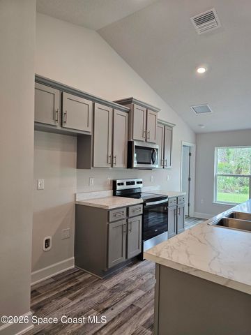 791 Micco Street SW, Palm Bay, FL 32908