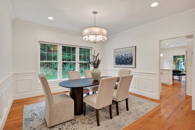 201 Boston Post Rd, Wayland, MA 01778