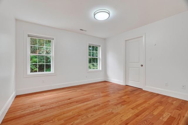 201 Boston Post Rd, Wayland, MA 01778