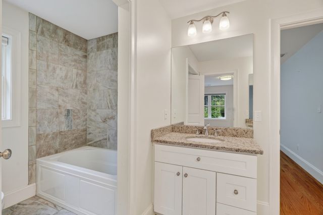 201 Boston Post Rd, Wayland, MA 01778