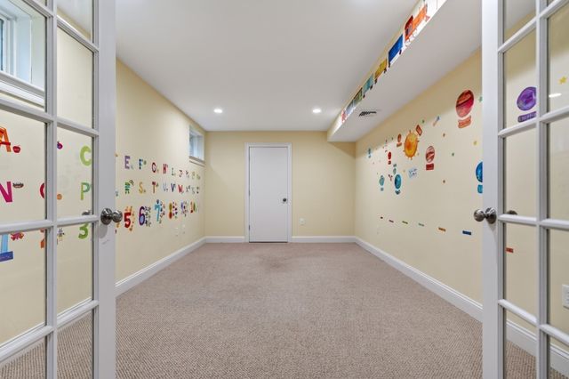 201 Boston Post Rd, Wayland, MA 01778