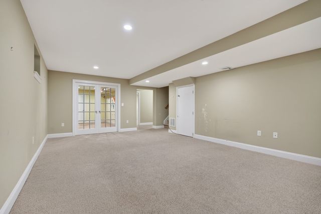 201 Boston Post Rd, Wayland, MA 01778