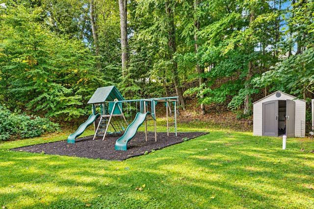 201 Boston Post Rd, Wayland, MA 01778