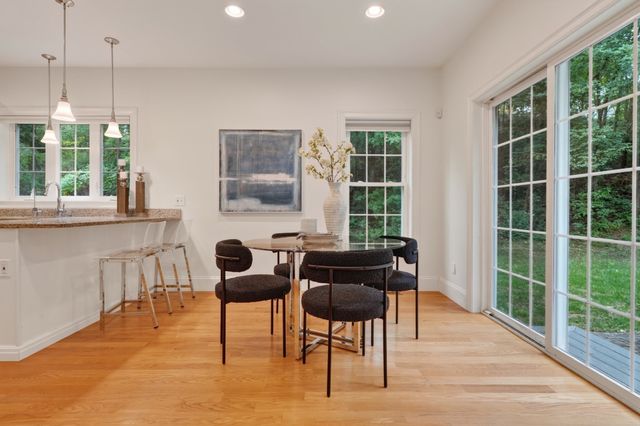 201 Boston Post Rd, Wayland, MA 01778