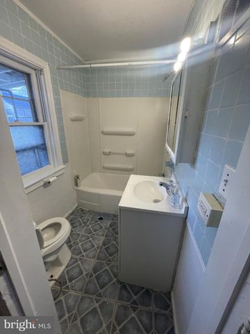 932 WALNUT ST, Reading, PA 19601