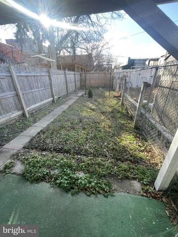 932 WALNUT ST, Reading, PA 19601