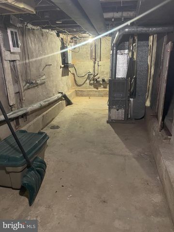 932 WALNUT ST, Reading, PA 19601