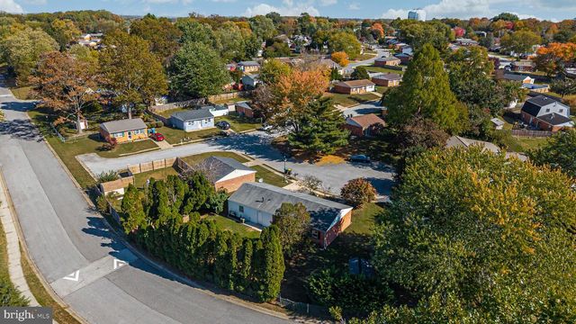 4 WRIGHT CIR, Newark, DE 19702