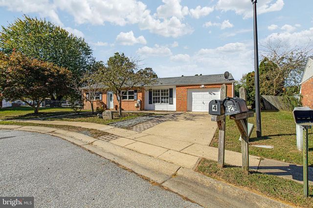 4 WRIGHT CIR, Newark, DE 19702