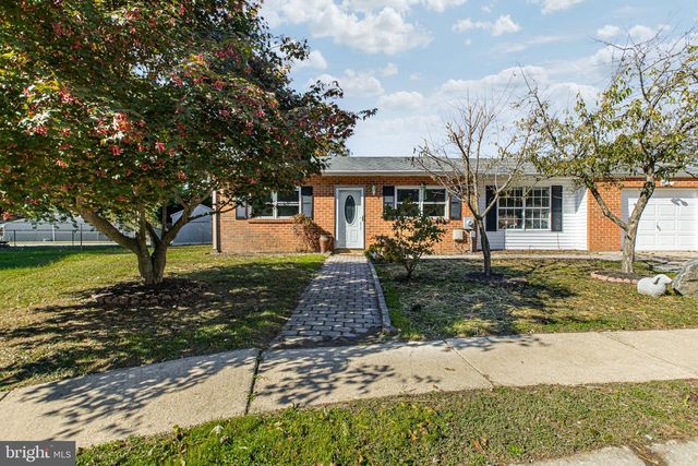 4 WRIGHT CIR, Newark, DE 19702
