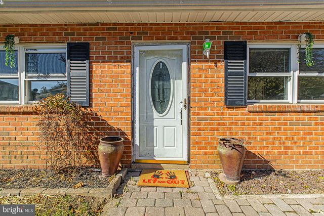 4 WRIGHT CIR, Newark, DE 19702