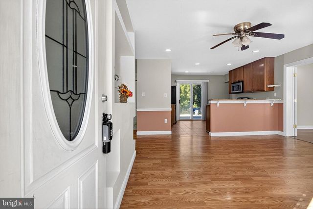 4 WRIGHT CIR, Newark, DE 19702