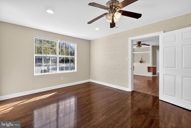 4 WRIGHT CIR, Newark, DE 19702