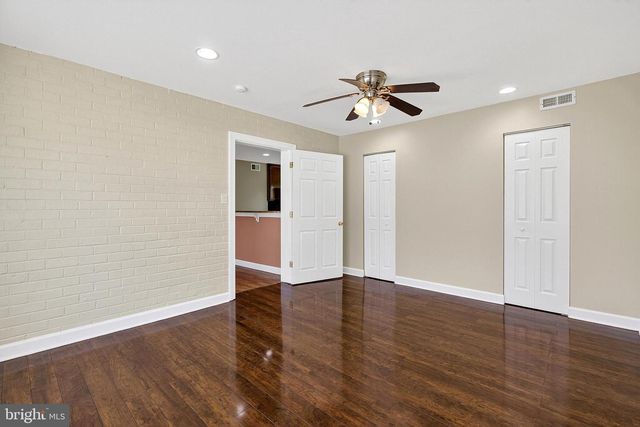 4 WRIGHT CIR, Newark, DE 19702