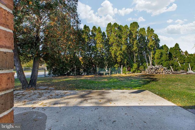 4 WRIGHT CIR, Newark, DE 19702