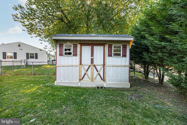4 WRIGHT CIR, Newark, DE 19702