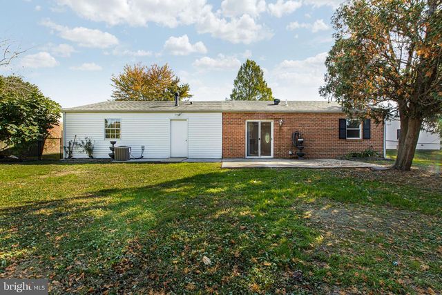 4 WRIGHT CIR, Newark, DE 19702