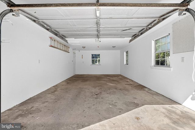 4 WRIGHT CIR, Newark, DE 19702