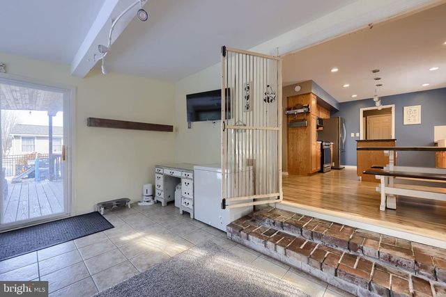 32 VILLAGE DR, Newmanstown, PA 17073